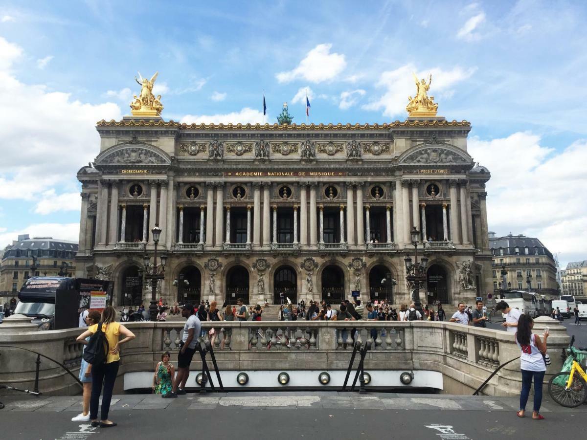 Sur Cour * Parijs
